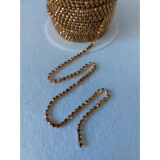 Стразовая цепочка  2 мм SS6 золото в золотой оправе, цена за 50 см